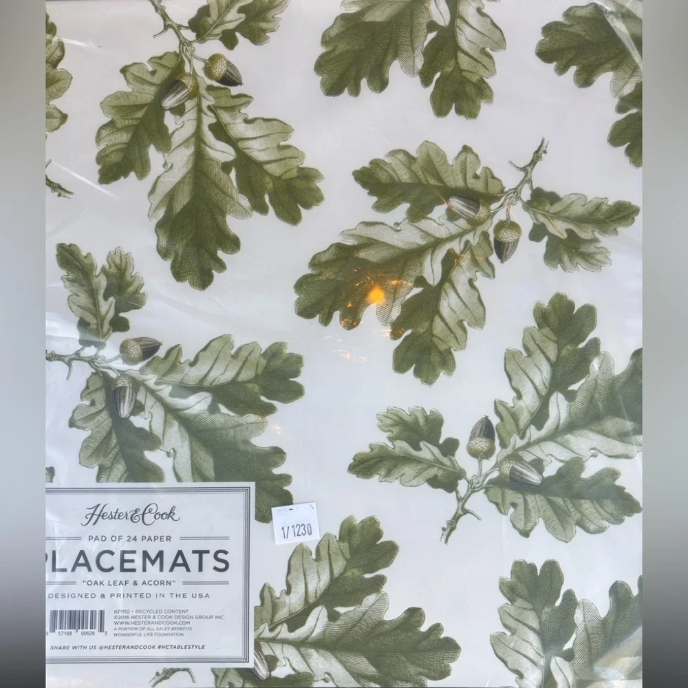 Placemats Hester & Cook. Oak Leaf & Acorn. Pad of 24 paper. 18